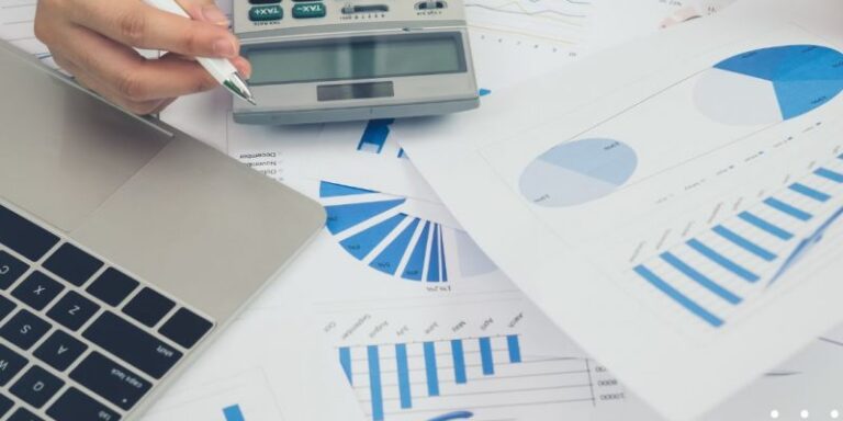 CFA Course vs FRM: Which Course Should You Choose?