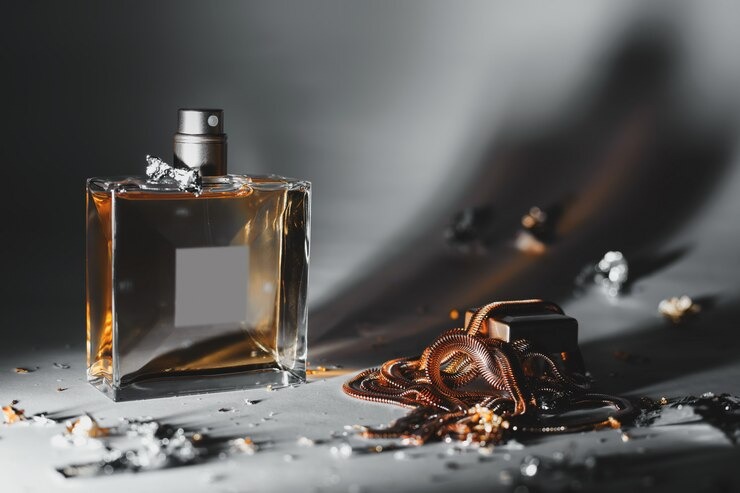 Oud: the Black Gold of Oriental Perfumery