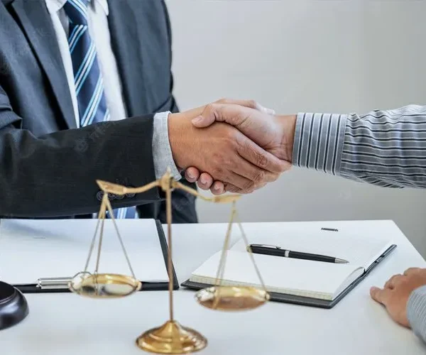 5 Benefits Of Partnering With A Personal Injury Lawyer After A Crash